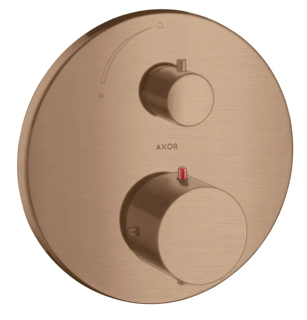 Thermostat-Bedienfeld in gebürstetem Rotgold mit zwei Reglern, einer mit roter Markierung, montiert auf einer runden Wandfläche, Marke AXOR.